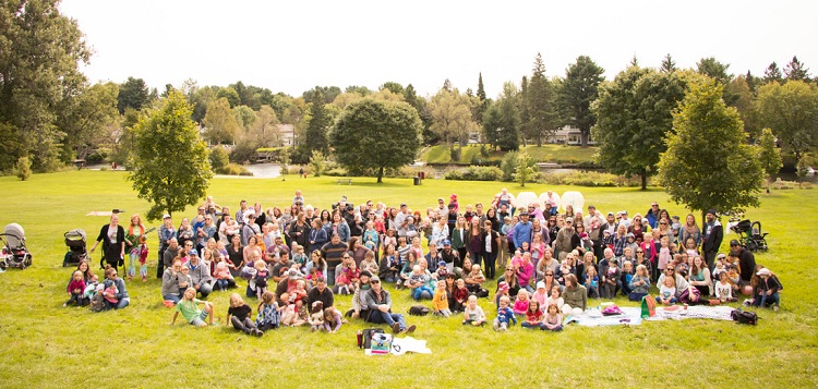 nxFxzZgL-Friends-of-Muskoka-Midwives-prepandemic-gathering-supplied.jpg