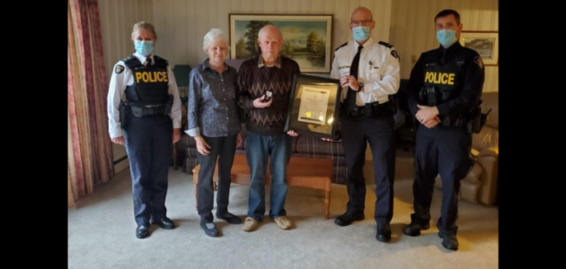 80-year-old fights off black bear, wins bravery award