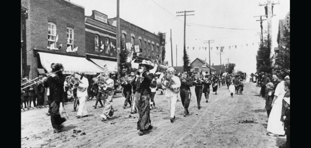 Wayback Wednesday: Victoria Day Parade, Gravenhurst, 1915