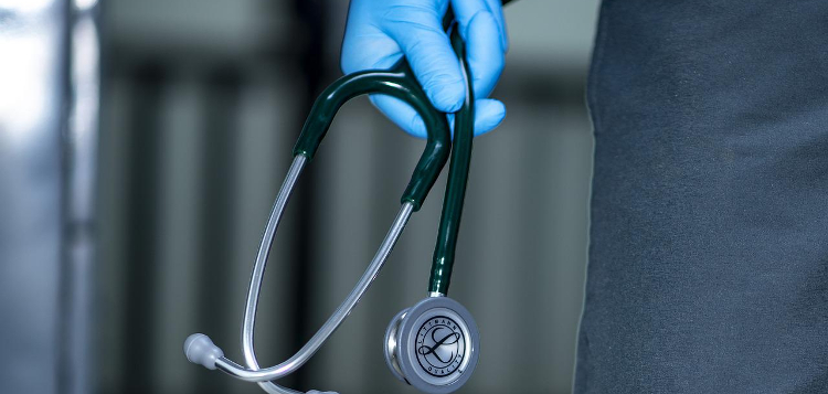GV76zV2A-stethoscope-Fernando-Zhiminaicela-pixabay.jpg