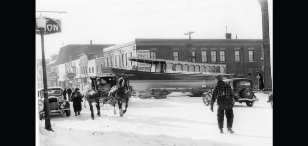 Wayback Wednesday: Moving the steam yacht Naiad from Gravenhurst Wharf, 1940s