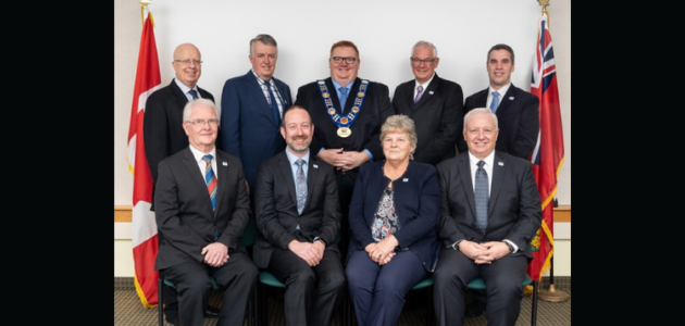 Town councillors vote for pay bump