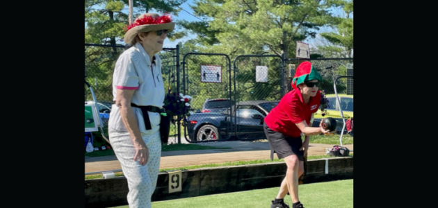 “Christmas in July” at the Muskoka Lawn Bowling Club benefits Manna Food Bank
