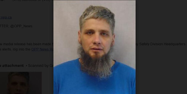 Federal offender wanted on a Canada-wide warrant