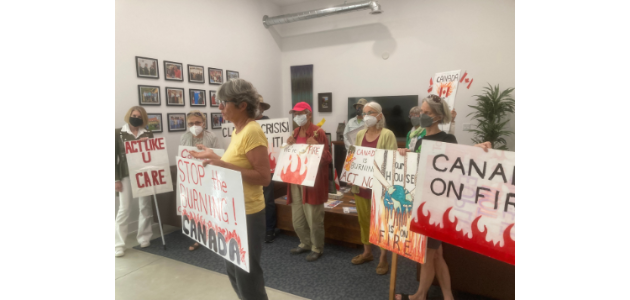 Climate group fires back at Aitchison over threat allegations