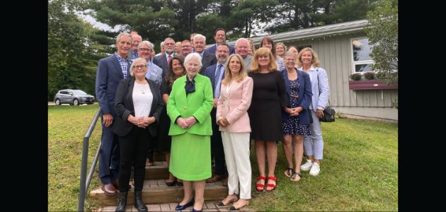 Lieutenant Governor of Ontario meets volunteers in Muskoka Lakes