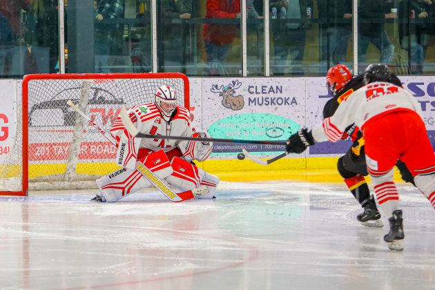 Bears nip Terriers in weekend thriller